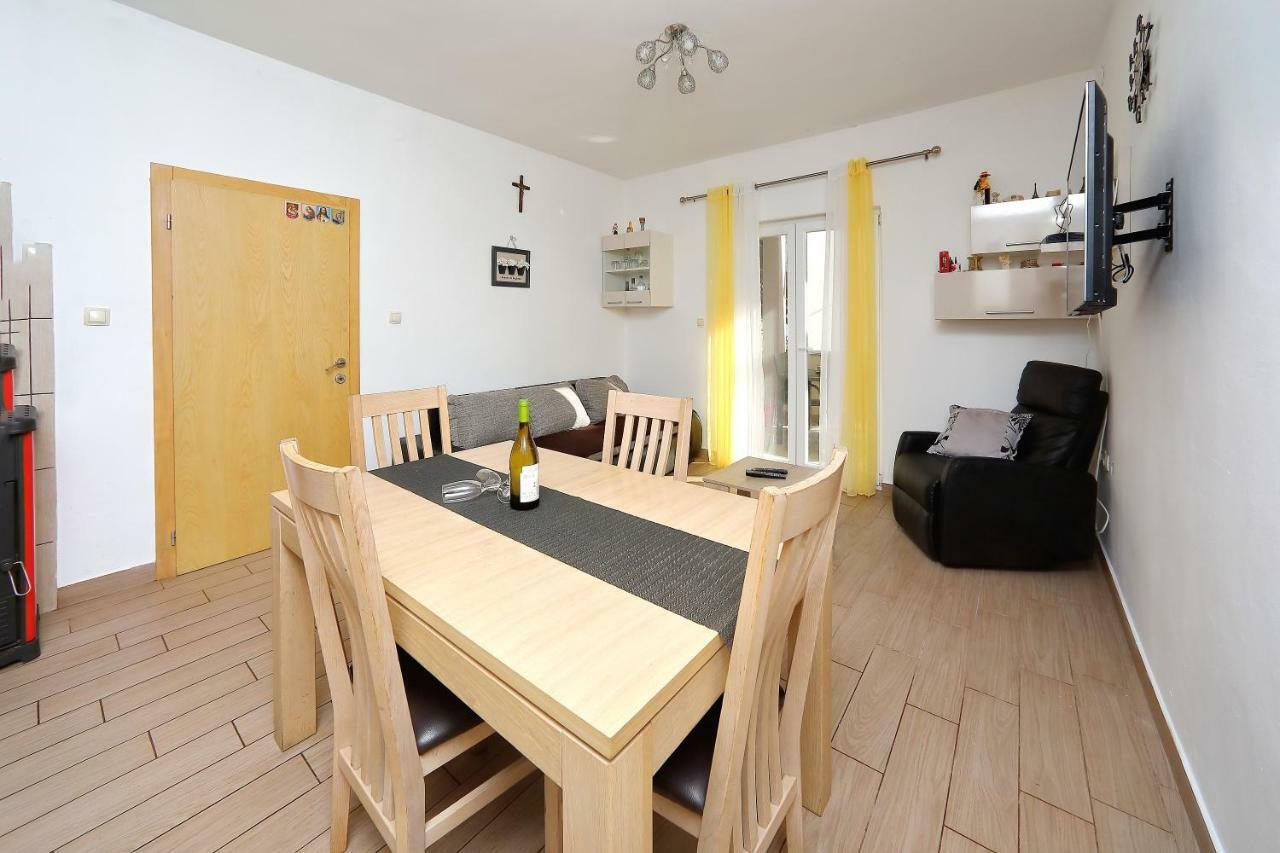 Holiday House Andrija Бибине Екстериор снимка