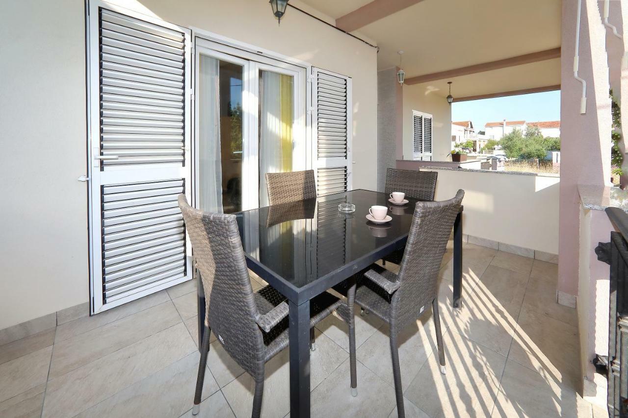 Holiday House Andrija Бибине Екстериор снимка