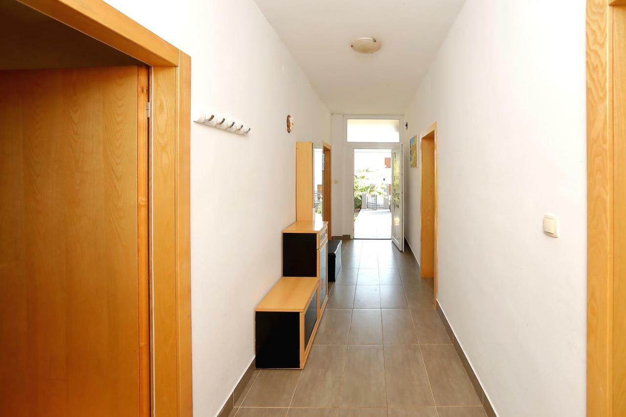 Holiday House Andrija Бибине Екстериор снимка