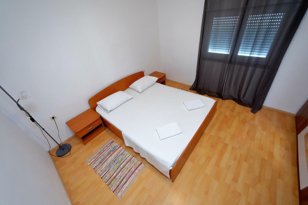 Holiday House Andrija Бибине Екстериор снимка